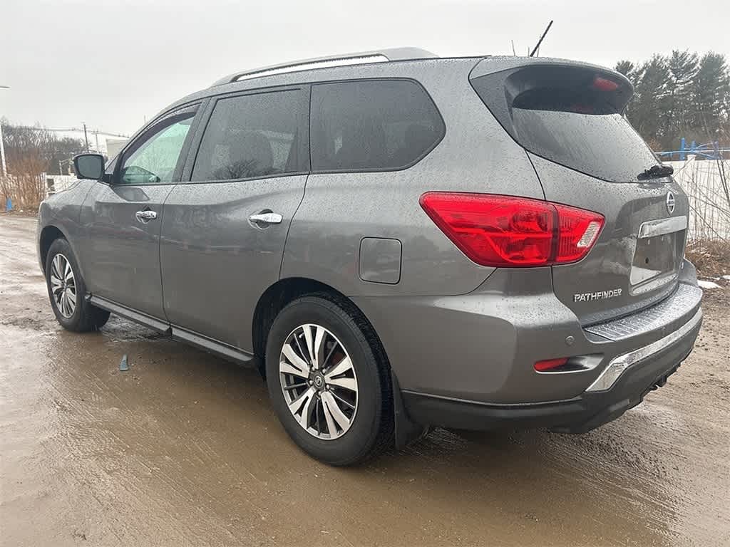 Thumbnail: 2017 Nissan Pathfinder - 6
