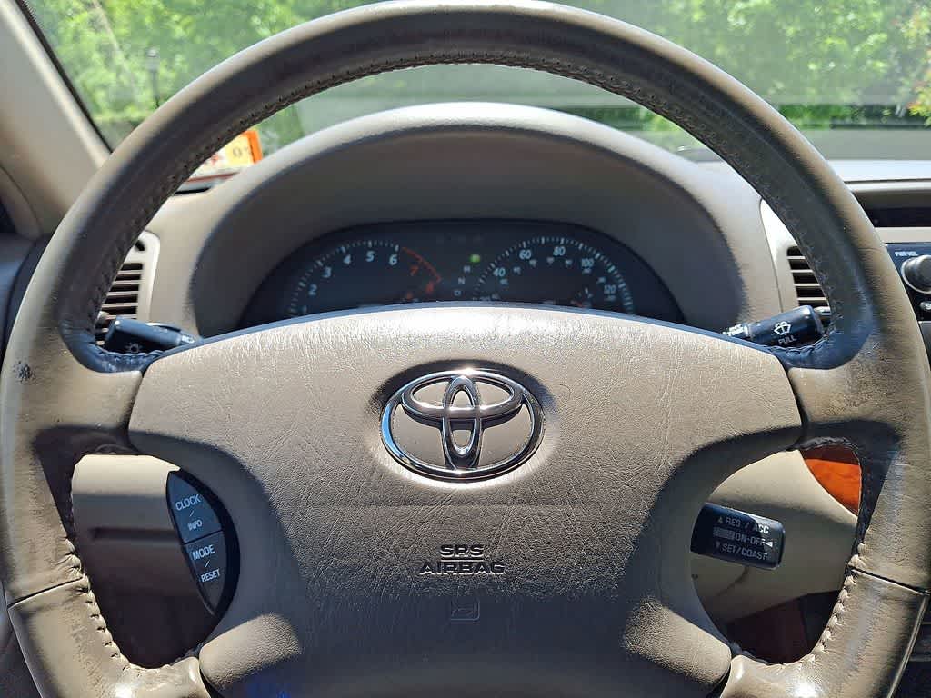 Thumbnail: 2004 Toyota Camry - 16