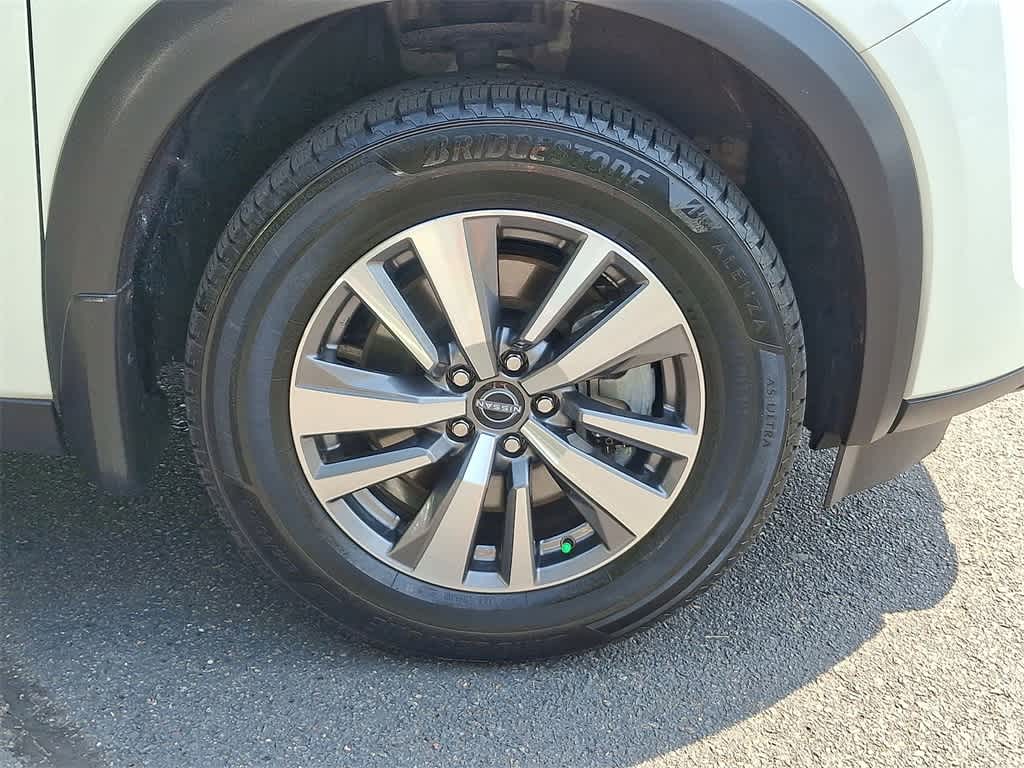 2023 Nissan Pathfinder SL 26