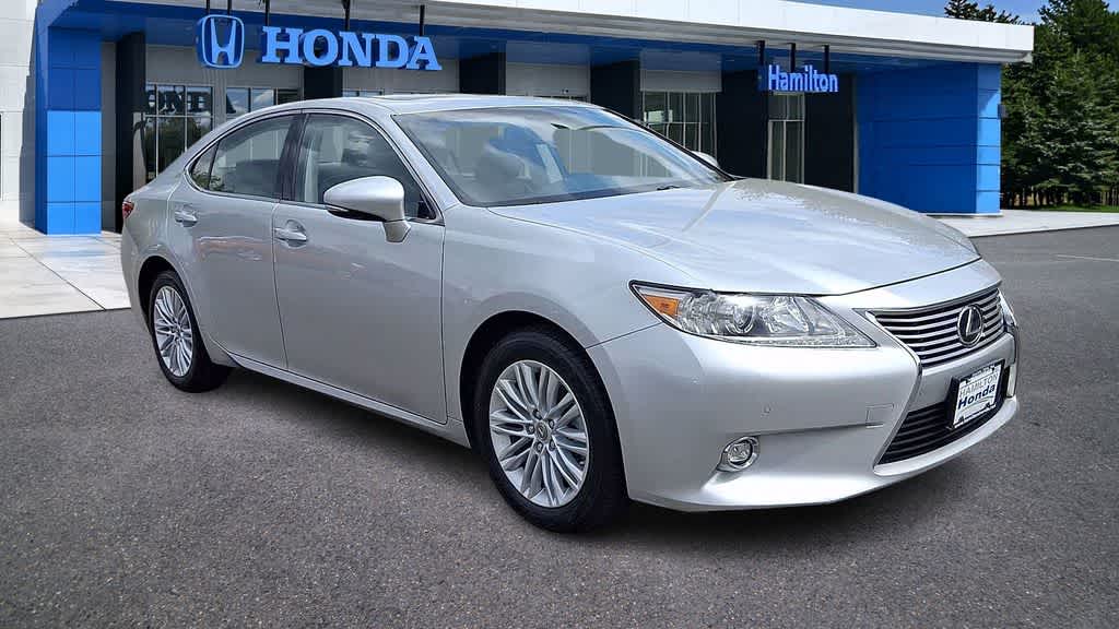 Thumbnail: 2014 Lexus ES - 2