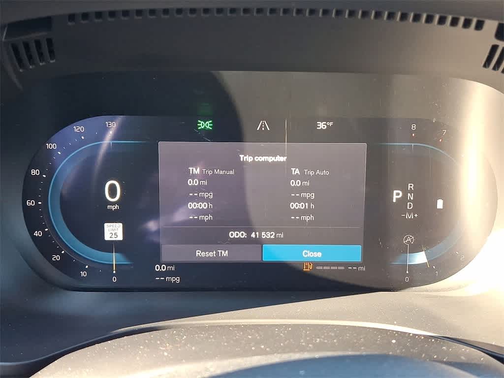 Thumbnail: 2022 Volvo XC60 - 13