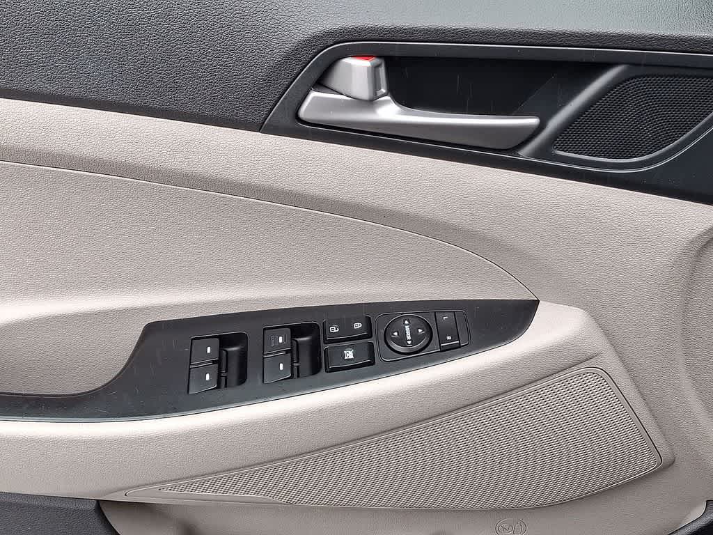 Thumbnail: 2018 Hyundai Tucson - 9