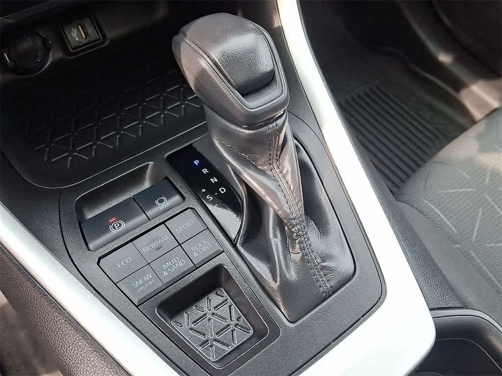 Thumbnail: 2023 Toyota RAV4 - 11