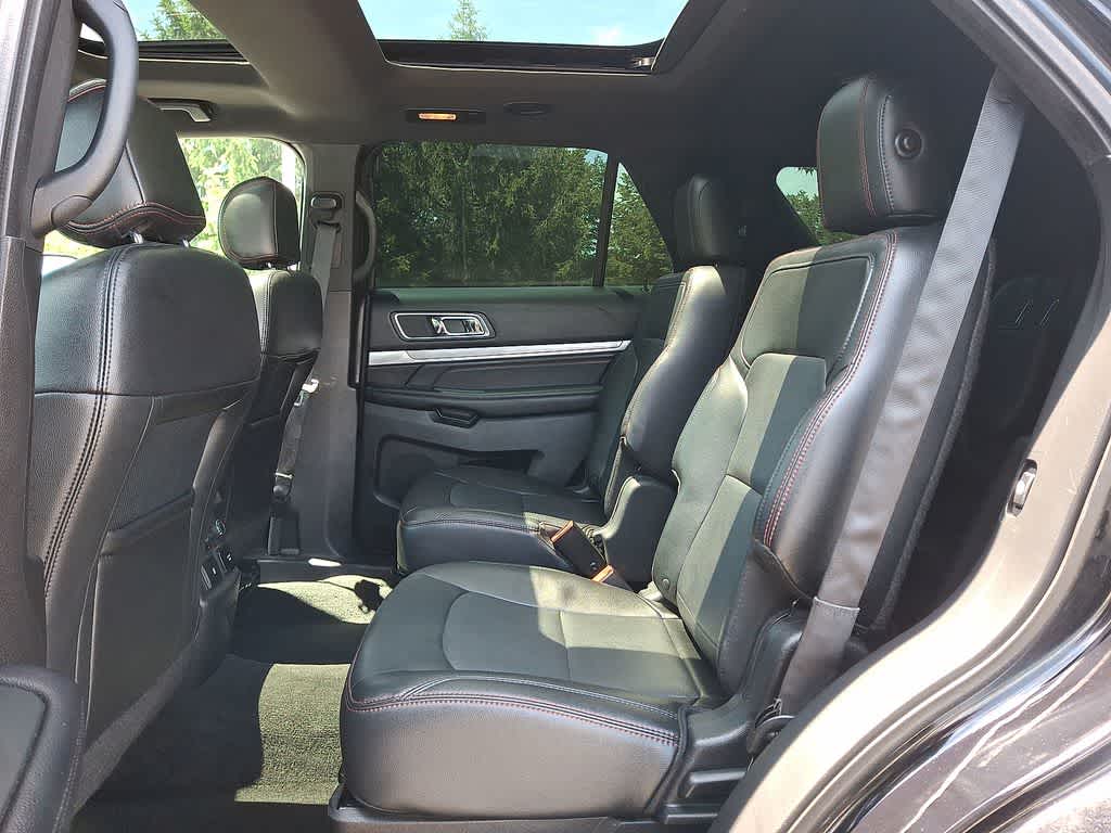 Thumbnail: 2016 Ford Explorer - 12