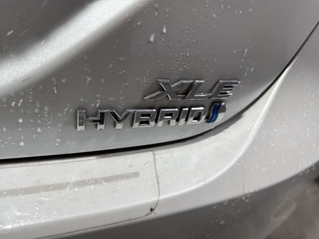 Thumbnail: 2019 Toyota Camry - 7