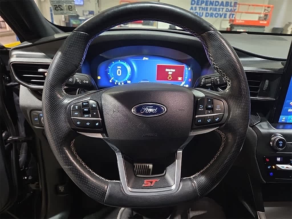 Thumbnail: 2020 Ford Explorer - 16