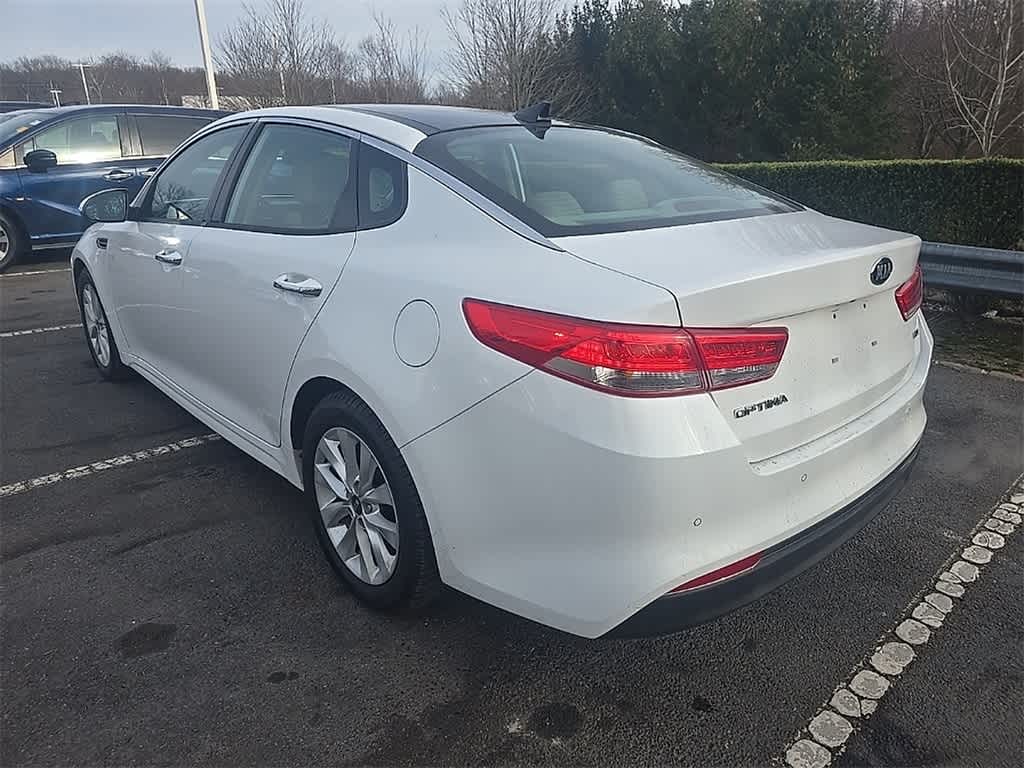 Thumbnail: 2017 Kia Optima - 6