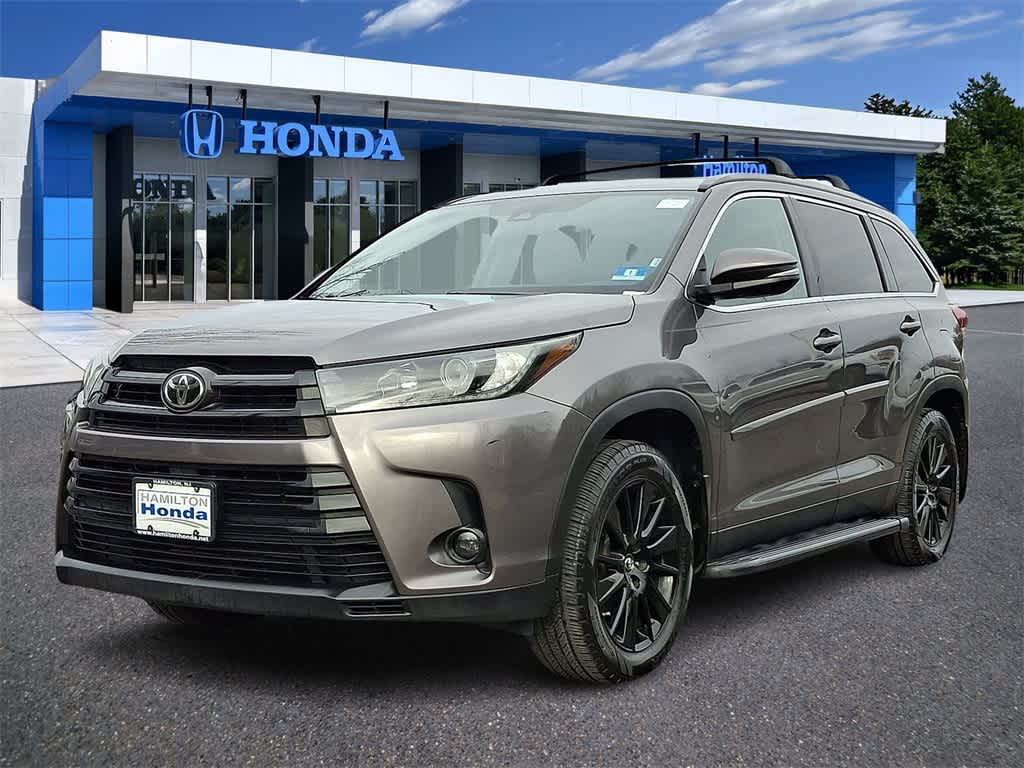 Thumbnail: 2019 Toyota Highlander - 1