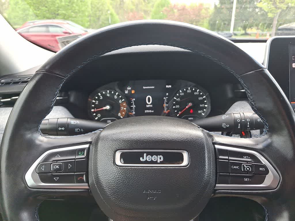 Thumbnail: 2022 Jeep Compass - 16