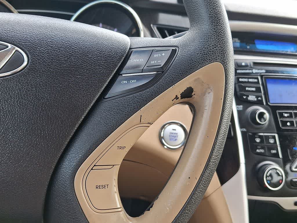 Thumbnail: 2013 Hyundai Sonata - 17