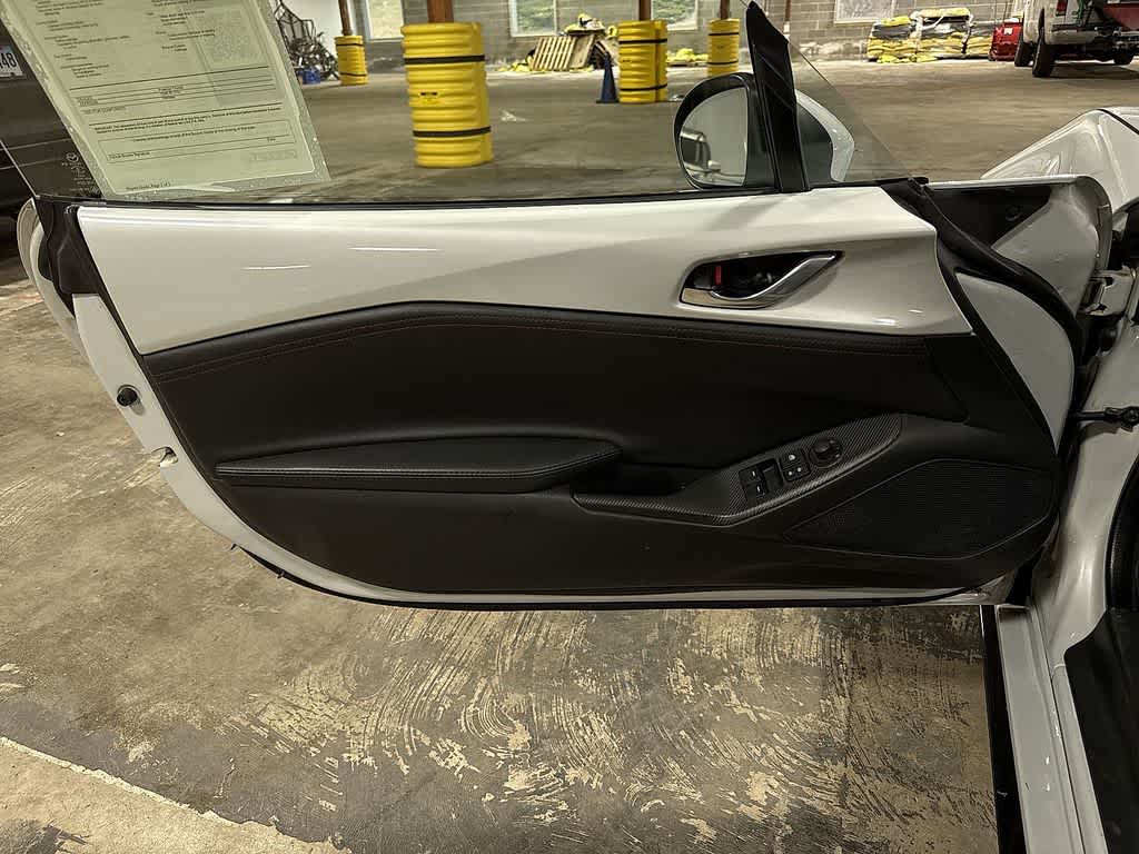 Thumbnail: 2017 Mazda MX-5 Miata - 26