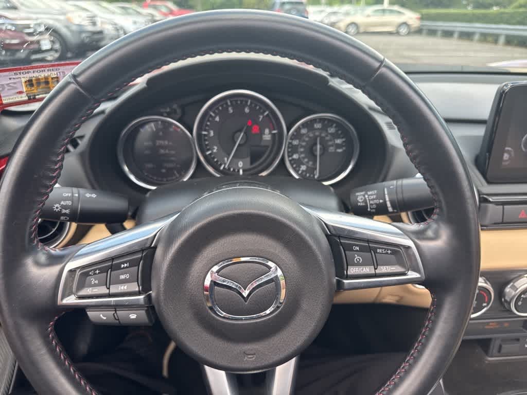 Thumbnail: 2019 Mazda MX-5 Miata - 10