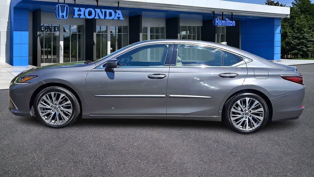 Thumbnail: 2019 Lexus ES - 5