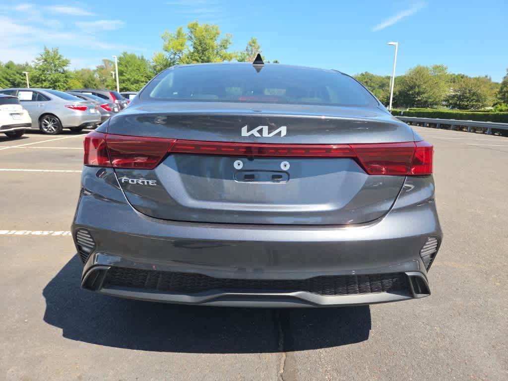 Thumbnail: 2024 Kia Forte - 6