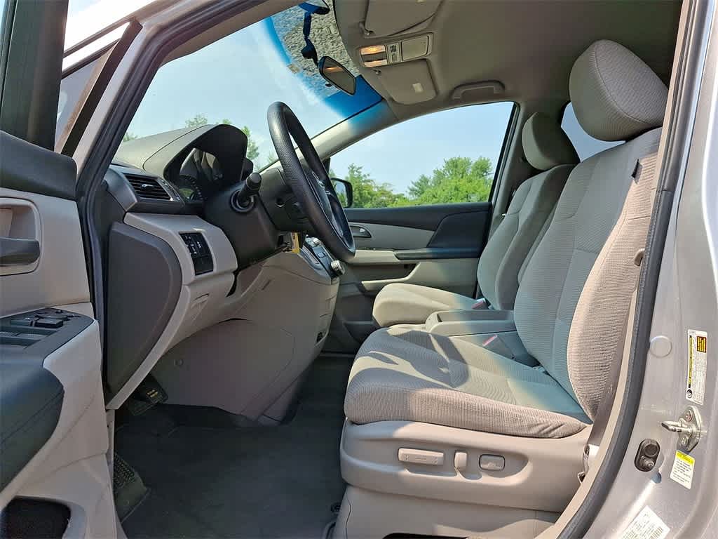 Thumbnail: 2012 Honda Odyssey - 11
