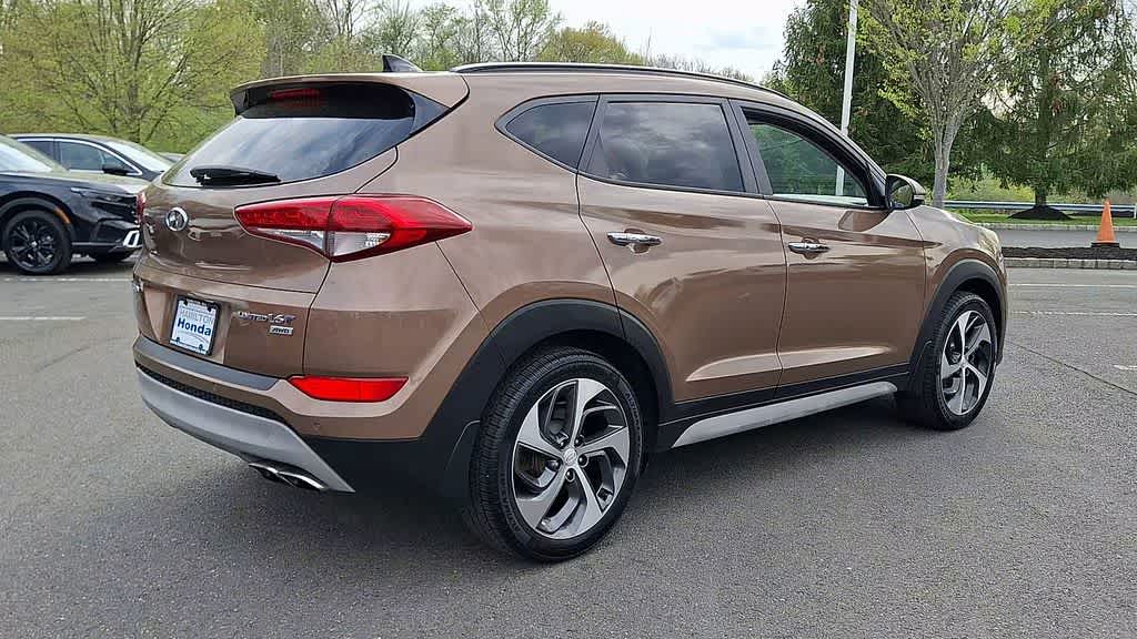 Thumbnail: 2017 Hyundai Tucson - 8