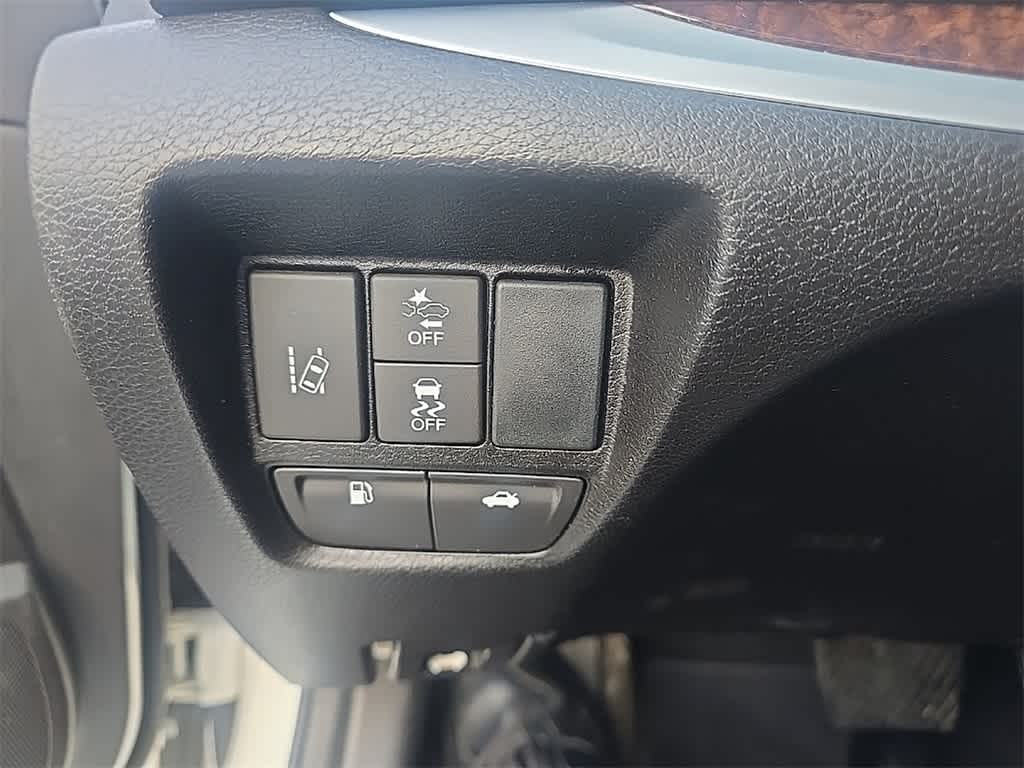 Thumbnail: 2018 Acura TLX - 17