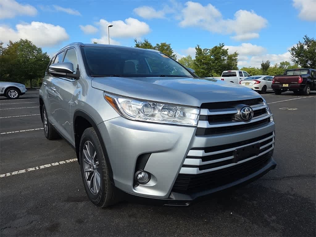 Thumbnail: 2019 Toyota Highlander - 3