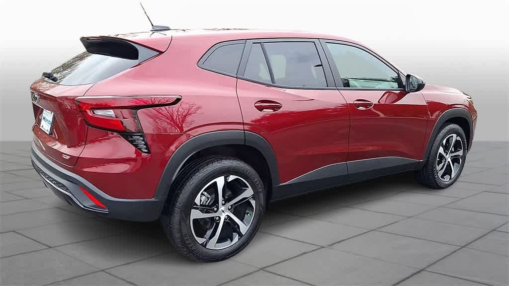 Thumbnail: 2024 Chevrolet Trax - 8