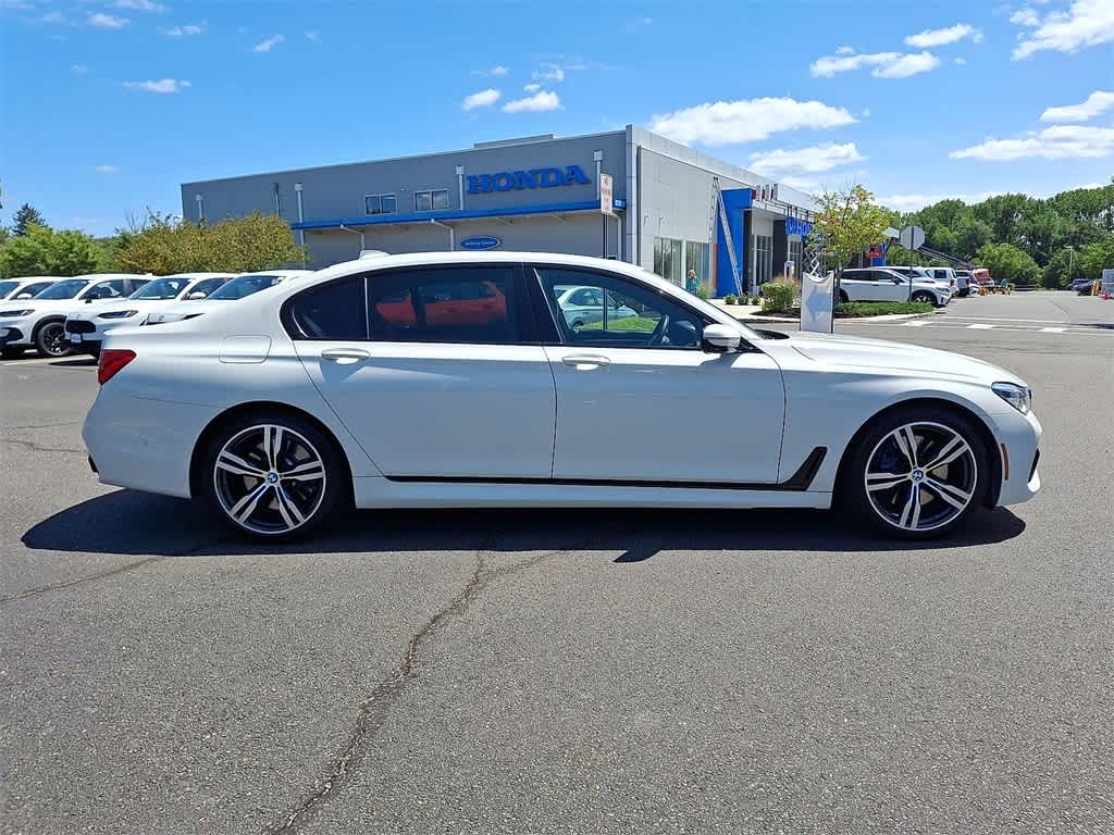 Thumbnail: 2018 BMW 7 Series - 26