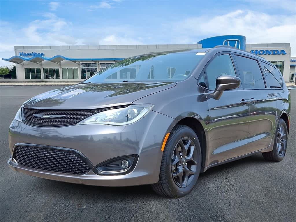 2019 Chrysler Pacifica Touring L -
                  Hamilton, NJ