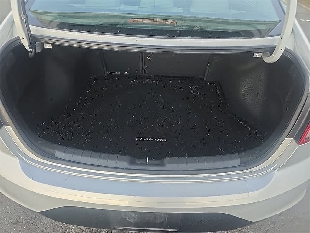 Thumbnail: 2020 Hyundai Elantra - 11