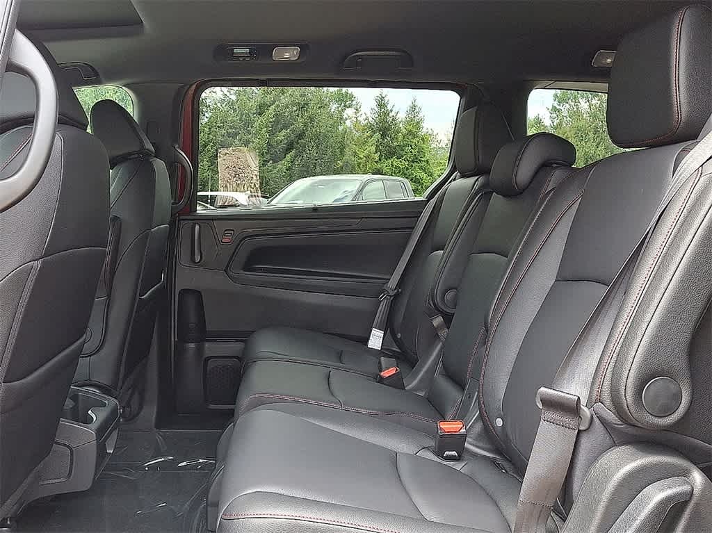 Thumbnail: 2026 Honda Odyssey - 11