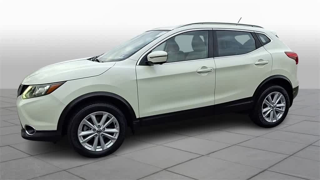 Thumbnail: 2019 Nissan Rogue Sport - 4