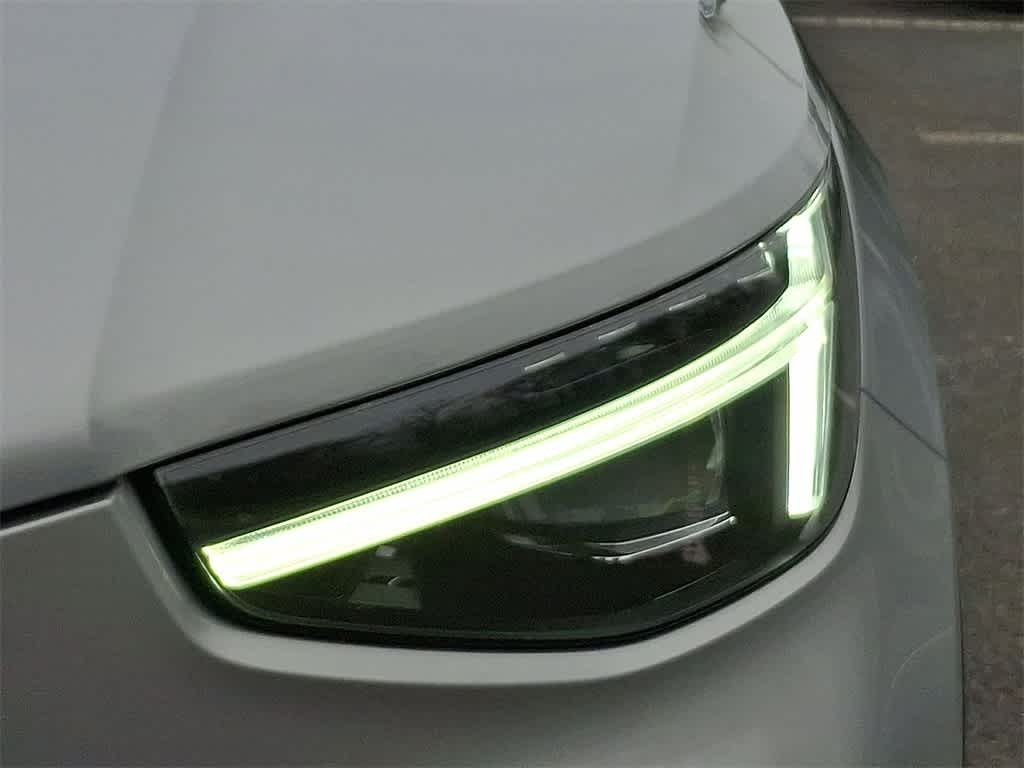 Thumbnail: 2023 Volvo XC40 - 27