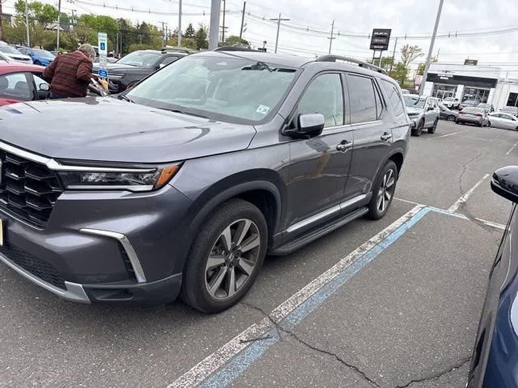 Thumbnail: 2023 Honda Pilot - 4