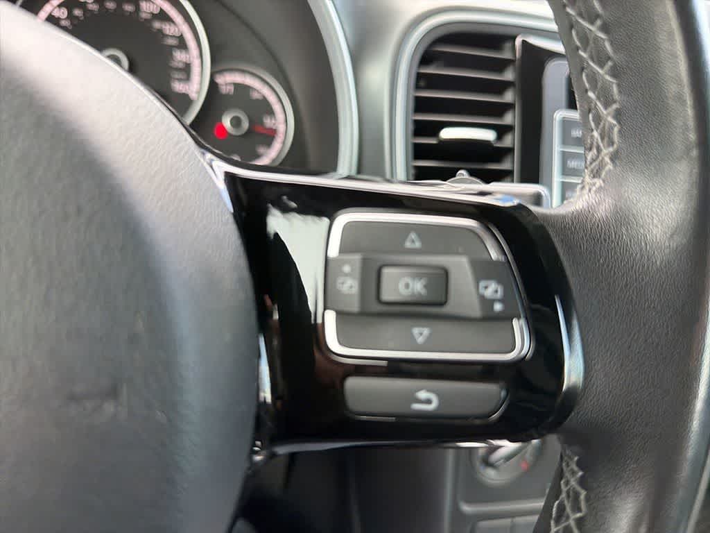 Thumbnail: 2014 Volkswagen Beetle - 22