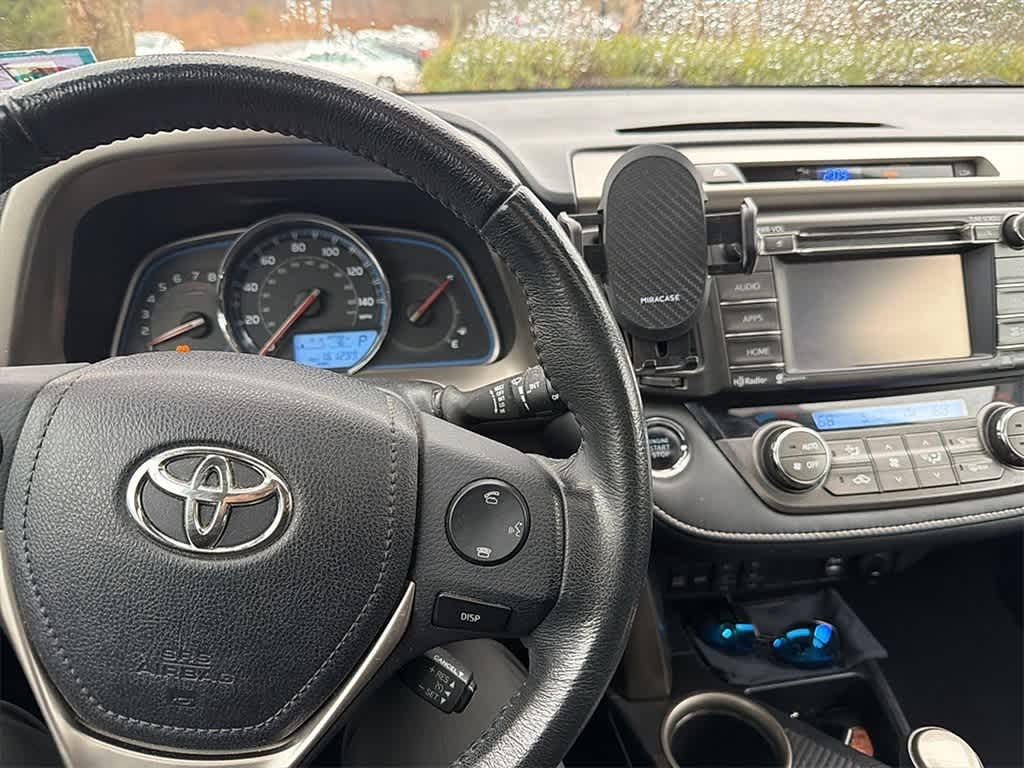 Thumbnail: 2015 Toyota RAV4 - 11