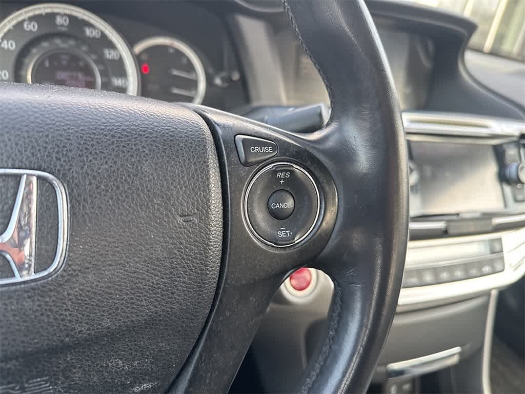 Thumbnail: 2015 Honda Accord - 10