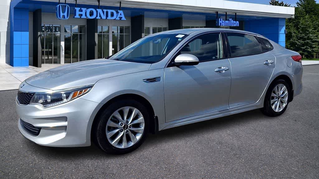 Thumbnail: 2016 Kia Optima - 4