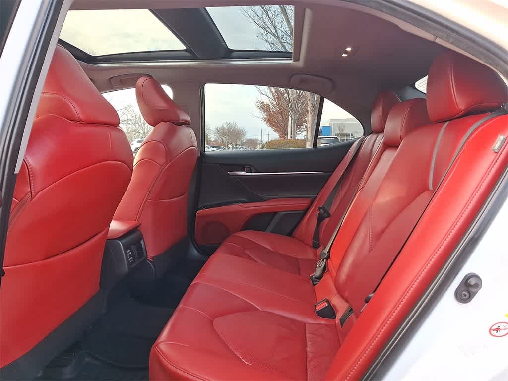 Thumbnail: 2018 Toyota Camry - 12