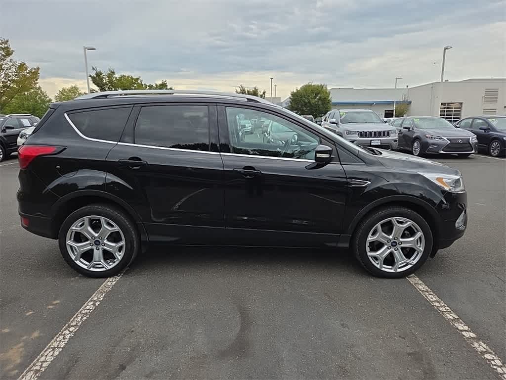 Thumbnail: 2019 Ford Escape - 4