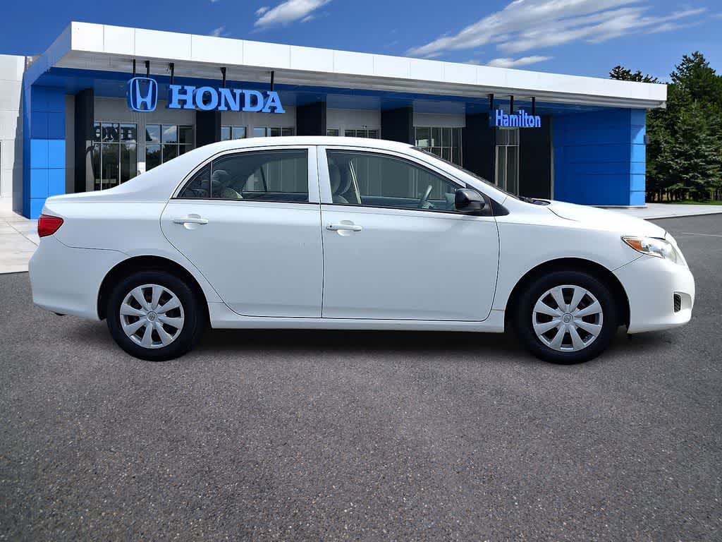 Thumbnail: 2010 Toyota Corolla - 25