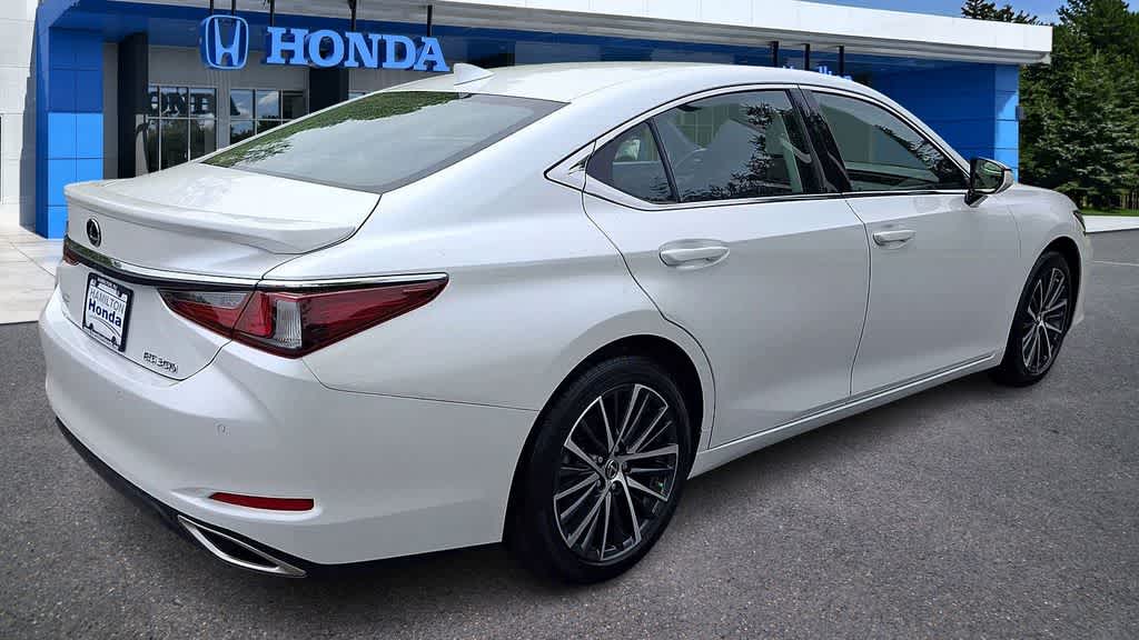 Thumbnail: 2023 Lexus ES - 8