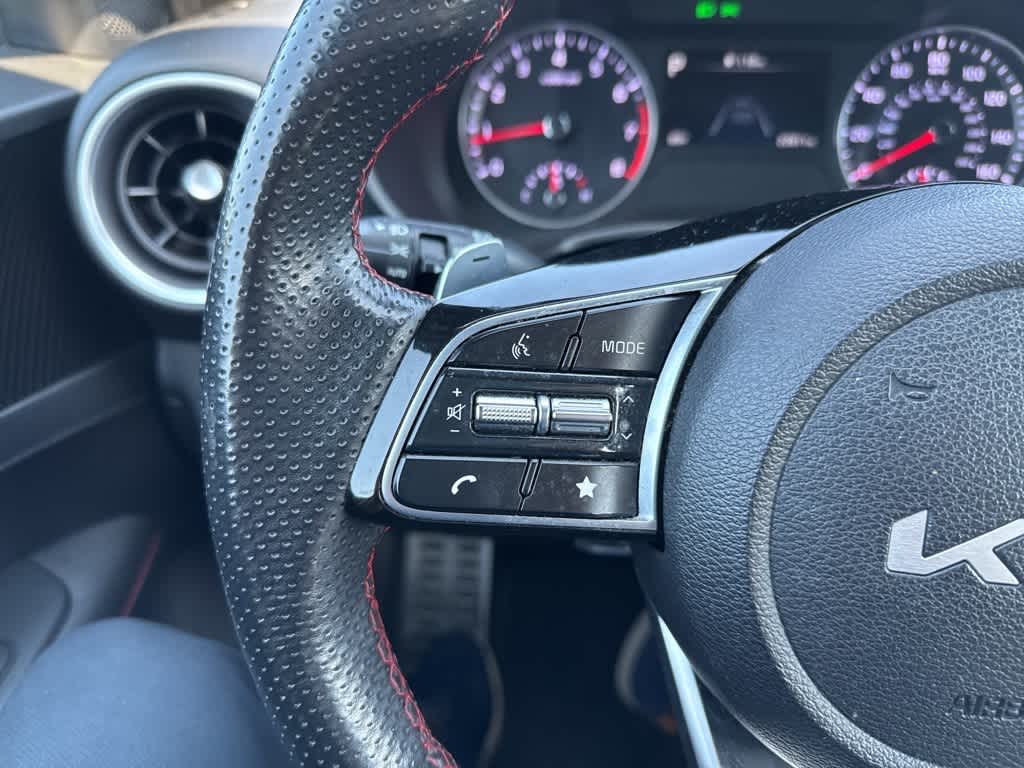 Thumbnail: 2022 Kia Forte - 12