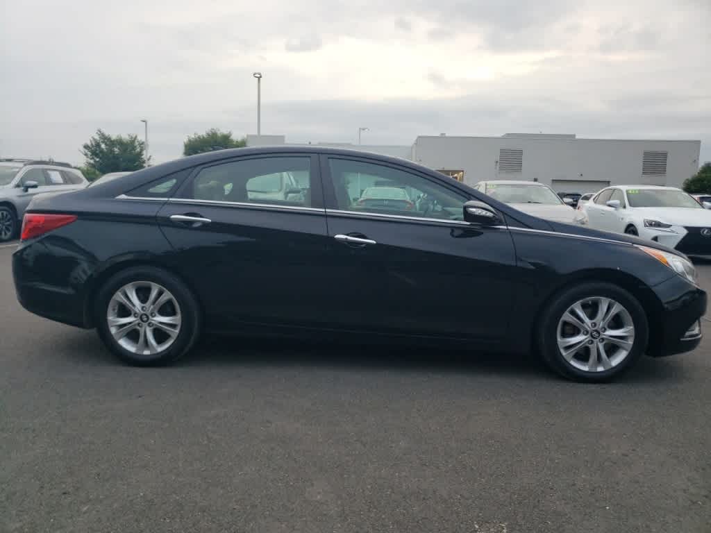 Thumbnail: 2013 Hyundai Sonata - 4