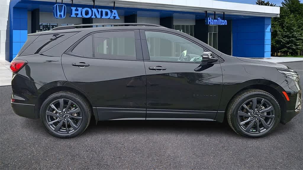 Thumbnail: 2022 Chevrolet Equinox - 9