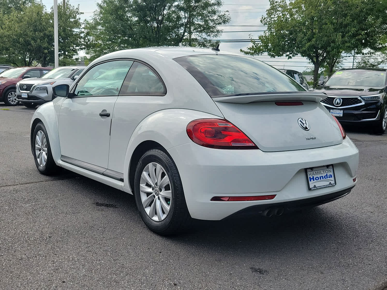 2017 Volkswagen Beetle S 22