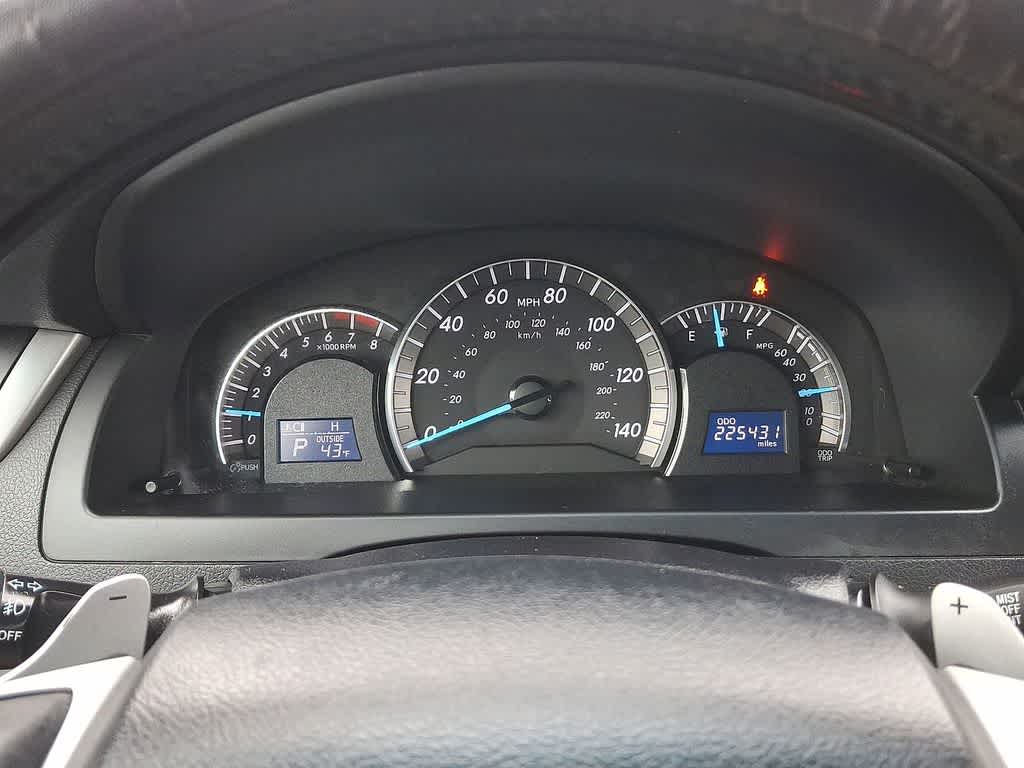 Thumbnail: 2013 Toyota Camry - 13