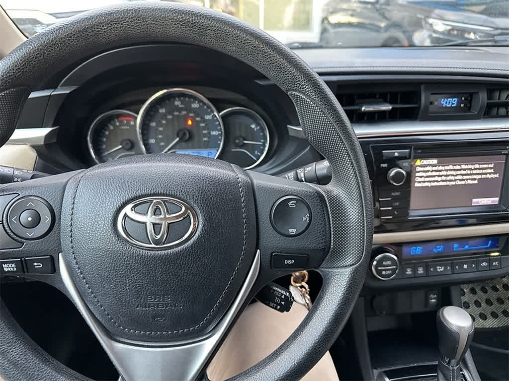 Thumbnail: 2015 Toyota Corolla - 8