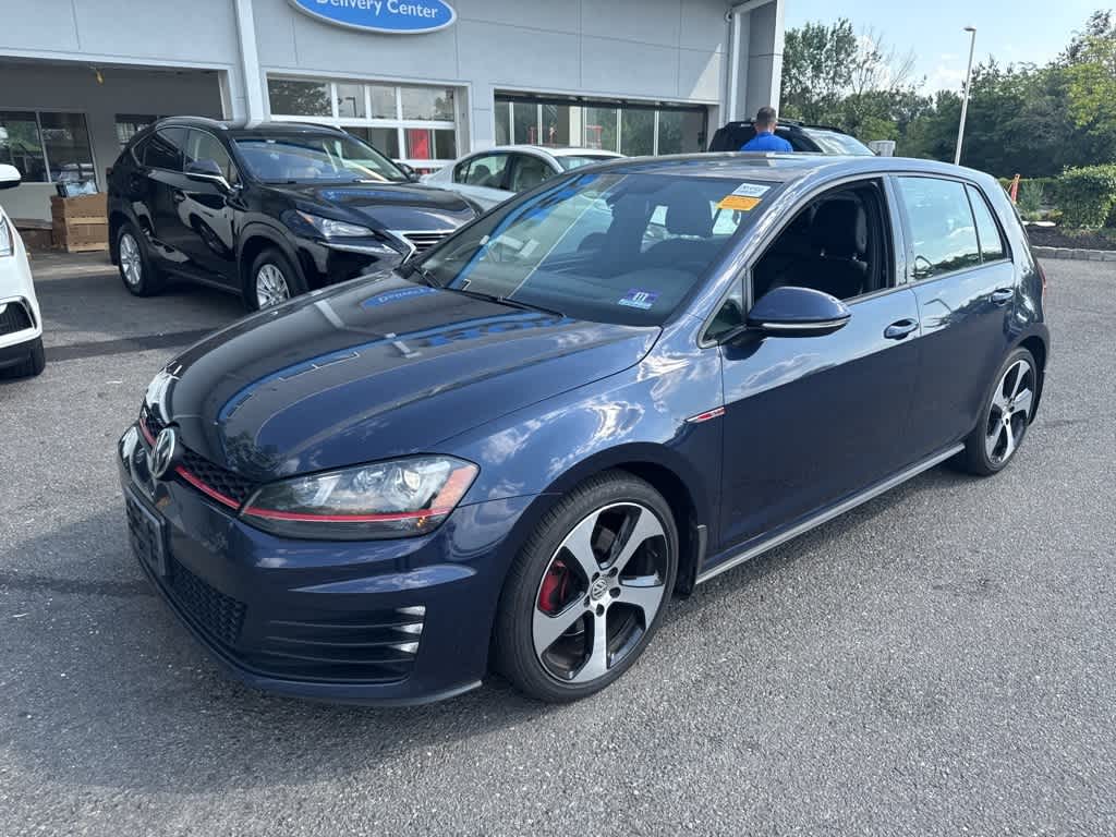 Thumbnail: 2016 Volkswagen Golf - 1