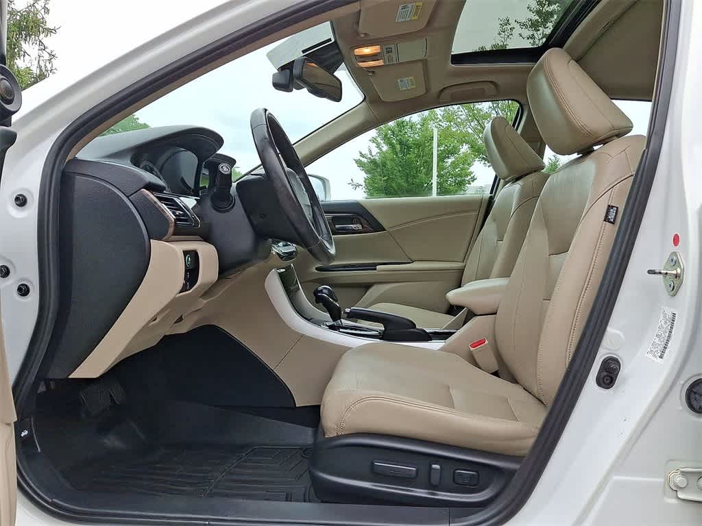 Thumbnail: 2016 Honda Accord - 11