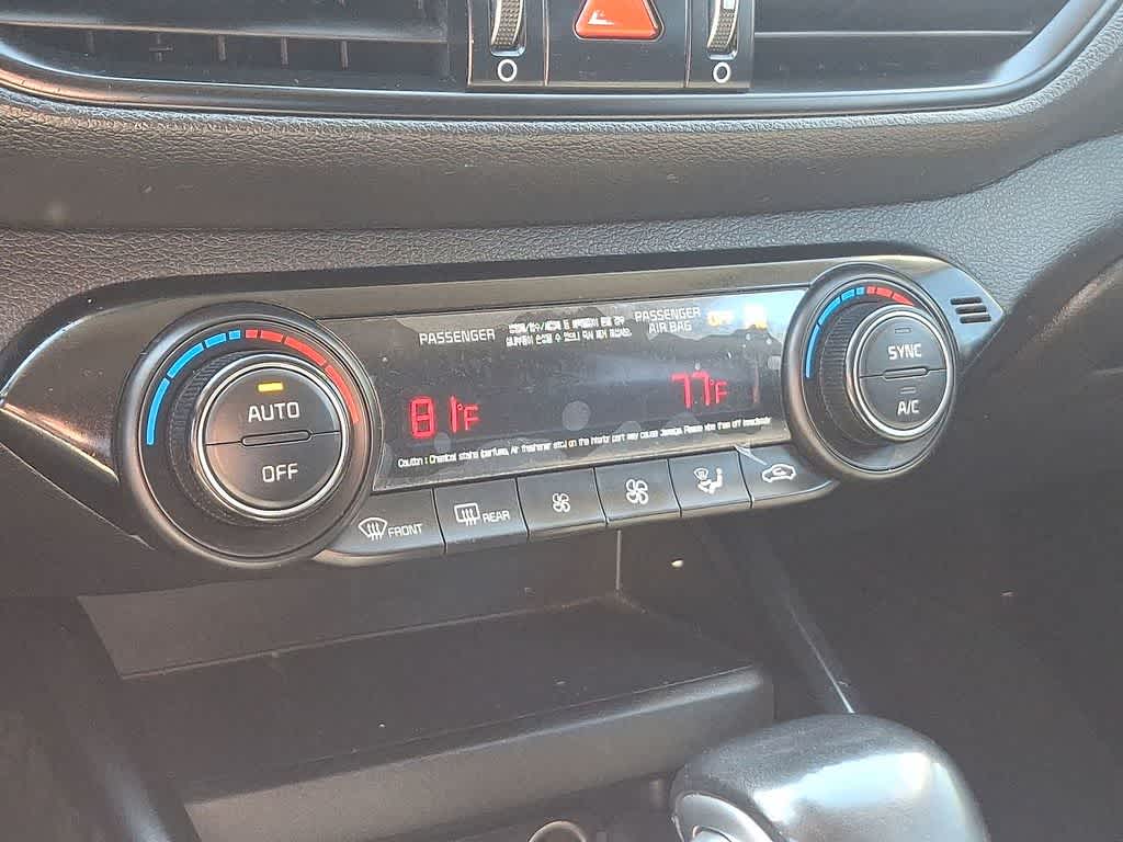 Thumbnail: 2019 Kia Forte - 19