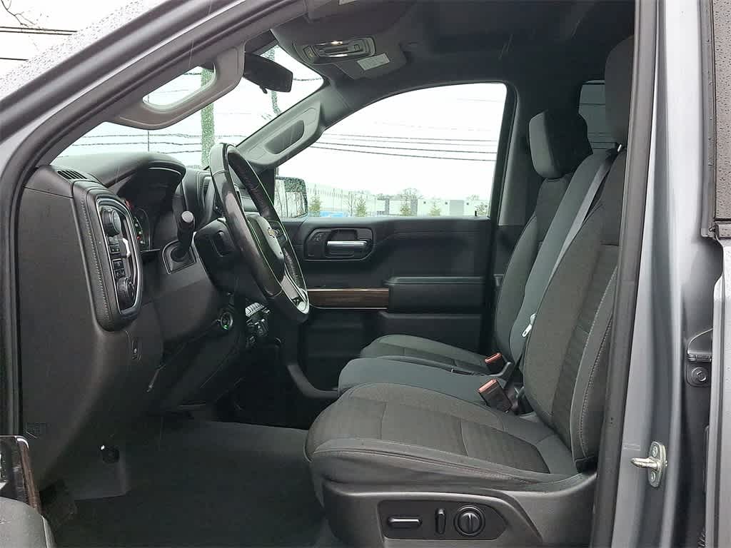 Thumbnail: 2020 Chevrolet Silverado 1500 - 3