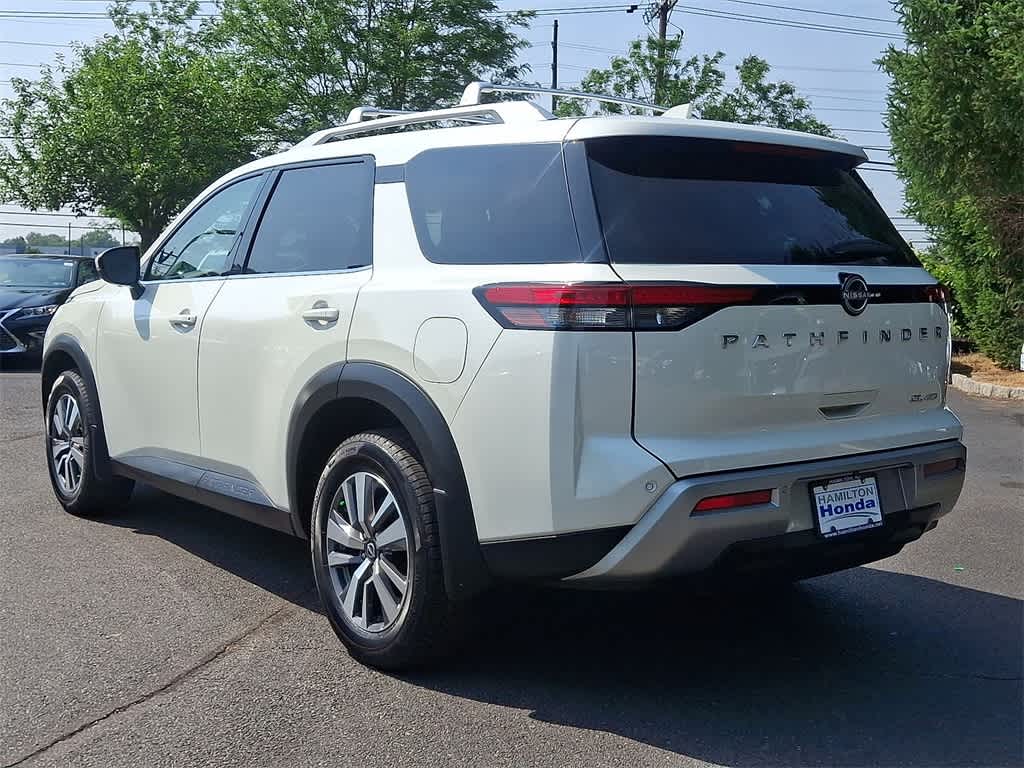 2023 Nissan Pathfinder SL 22