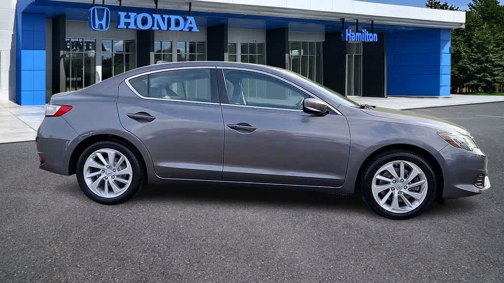 Thumbnail: 2017 Acura ILX - 9